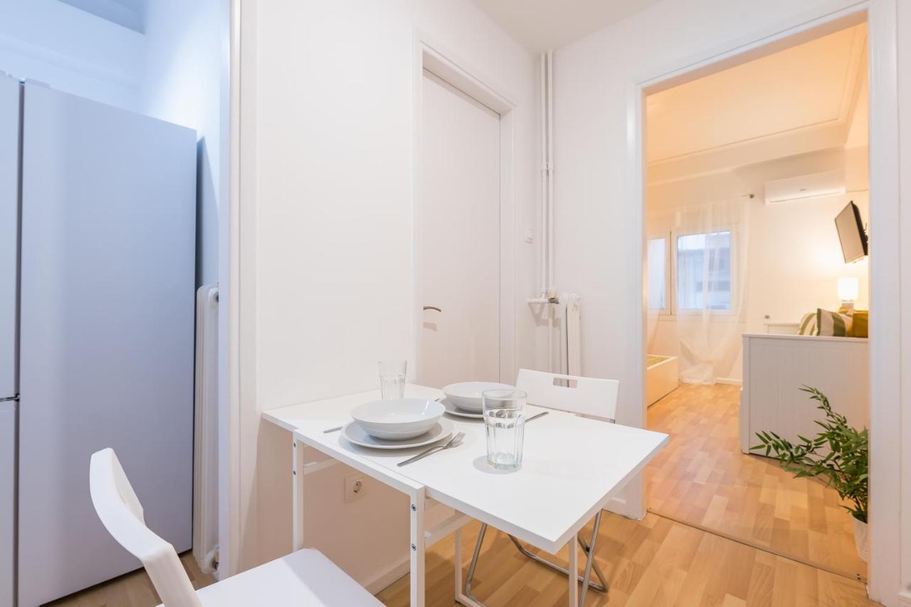 Apartment At Megaro Mousikis St Semi Basement 1Bed 2 Pers Atenas Exterior foto